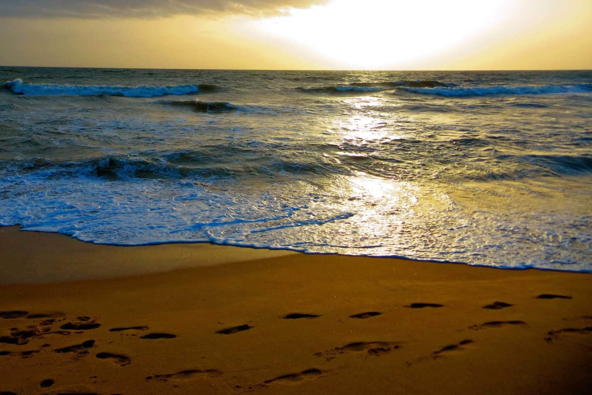 Negombo beach fishing village Dutch canal lagoon Sri Lanka