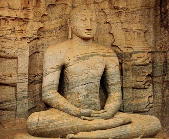 Polonnaruwa ancient ruins Sri Lanka UNESCO heritage