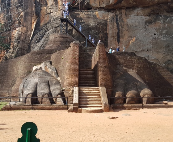 Sigiriya frescoes Sri Lanka ancient paintings